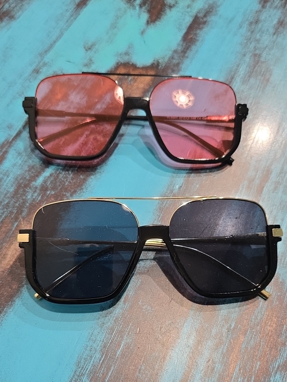 Men's Aviator-Style Sunglasses with Pink and Black Lenses NWOT!